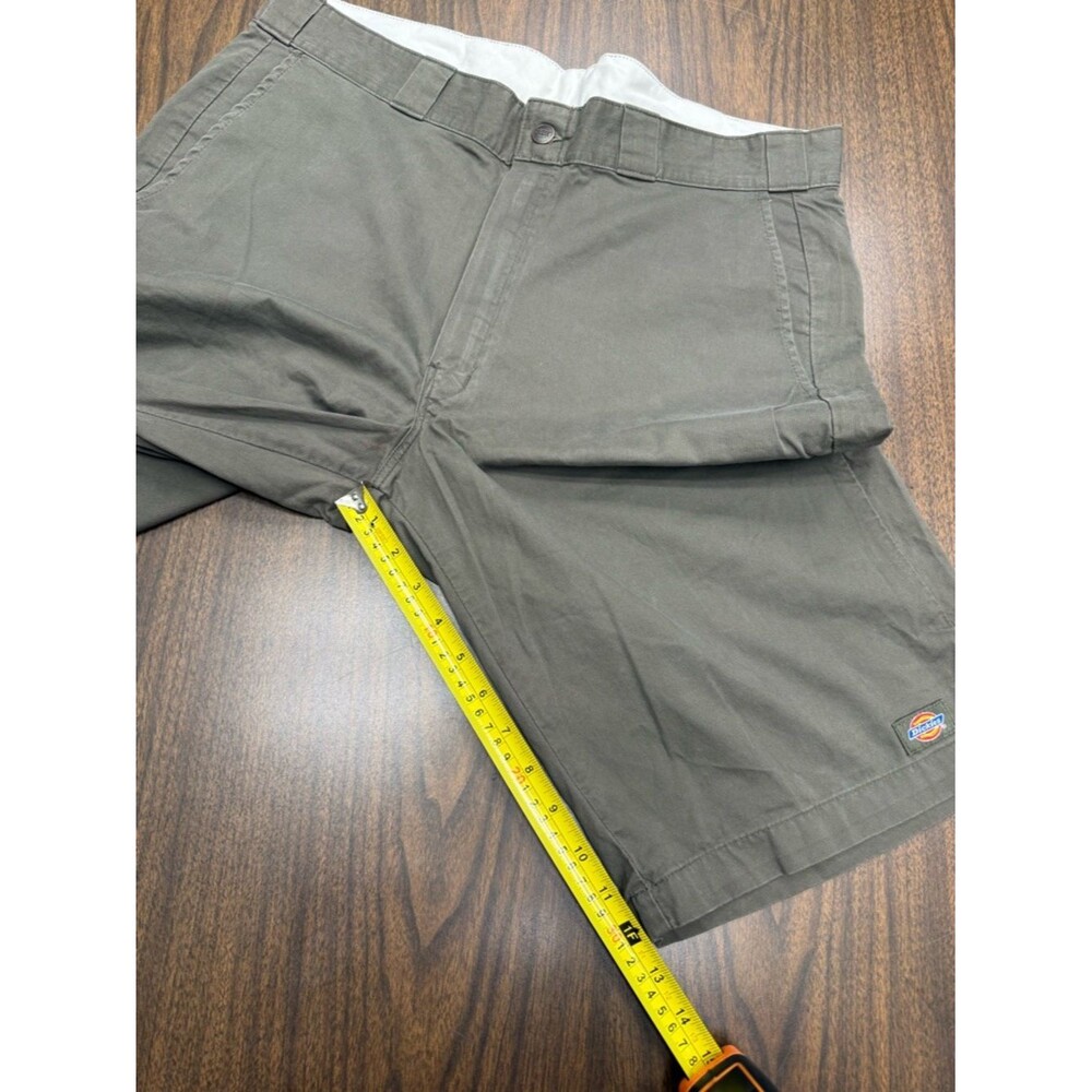 Dickies Olive Green Workwear Chino Shorts Size 36 - Picture 6 of 10